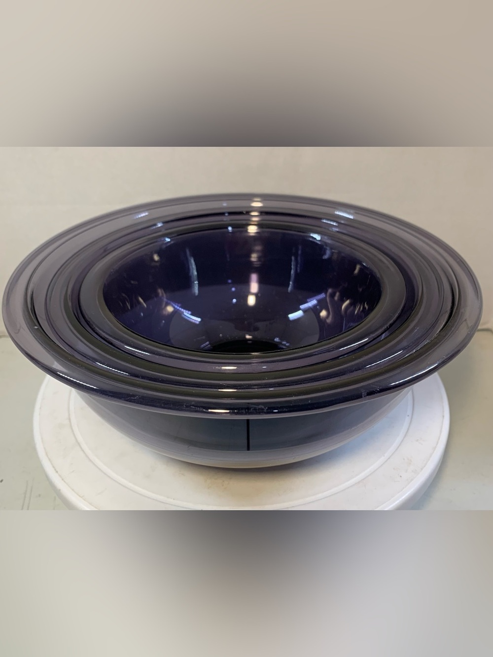 Vintage Pyrex Amethyst Glass Nesting Bowls Set of 3.             3923